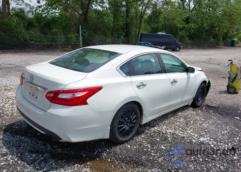 2017 Nissan Altima 2.5 S из США, поврежденный, VIN 1N4AL3APXHC233988